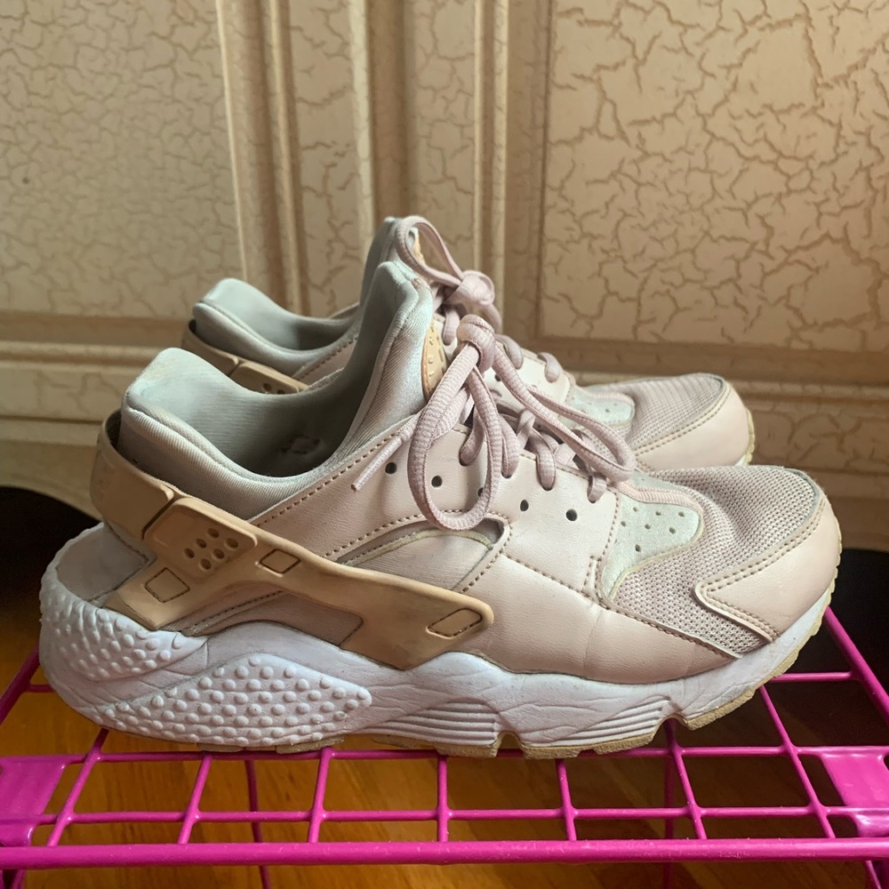 Nike Air Pink Hurache Sneakers